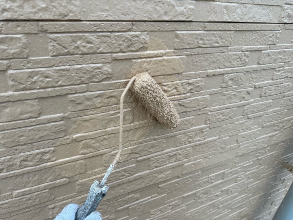 外壁 中塗り手元