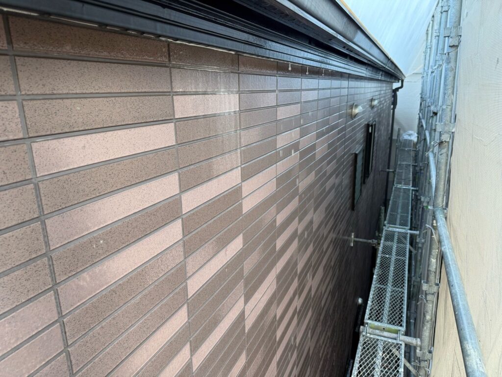 外壁 高圧洗浄途中