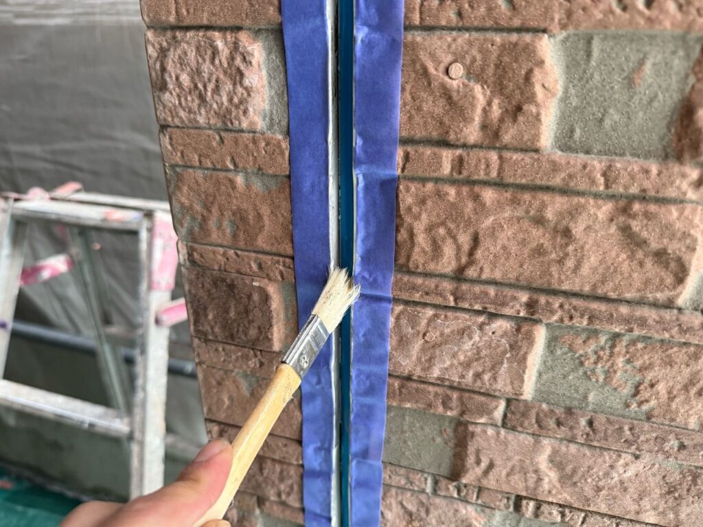 外壁 シールプライマー塗布手元