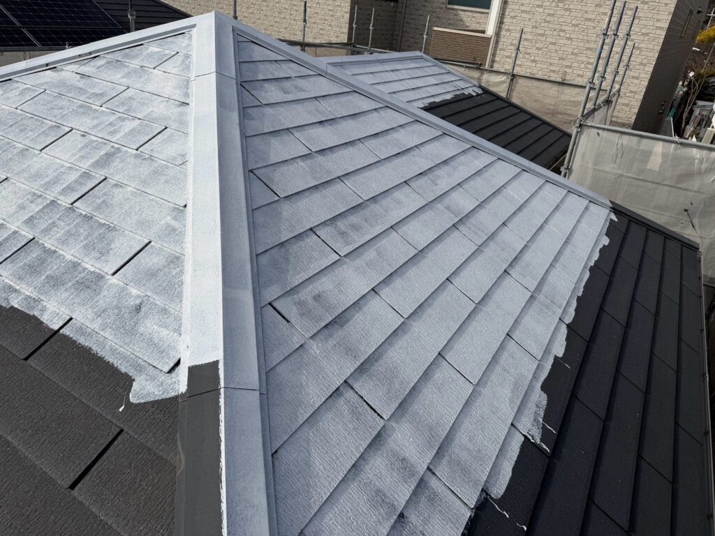 屋根　下塗り途中