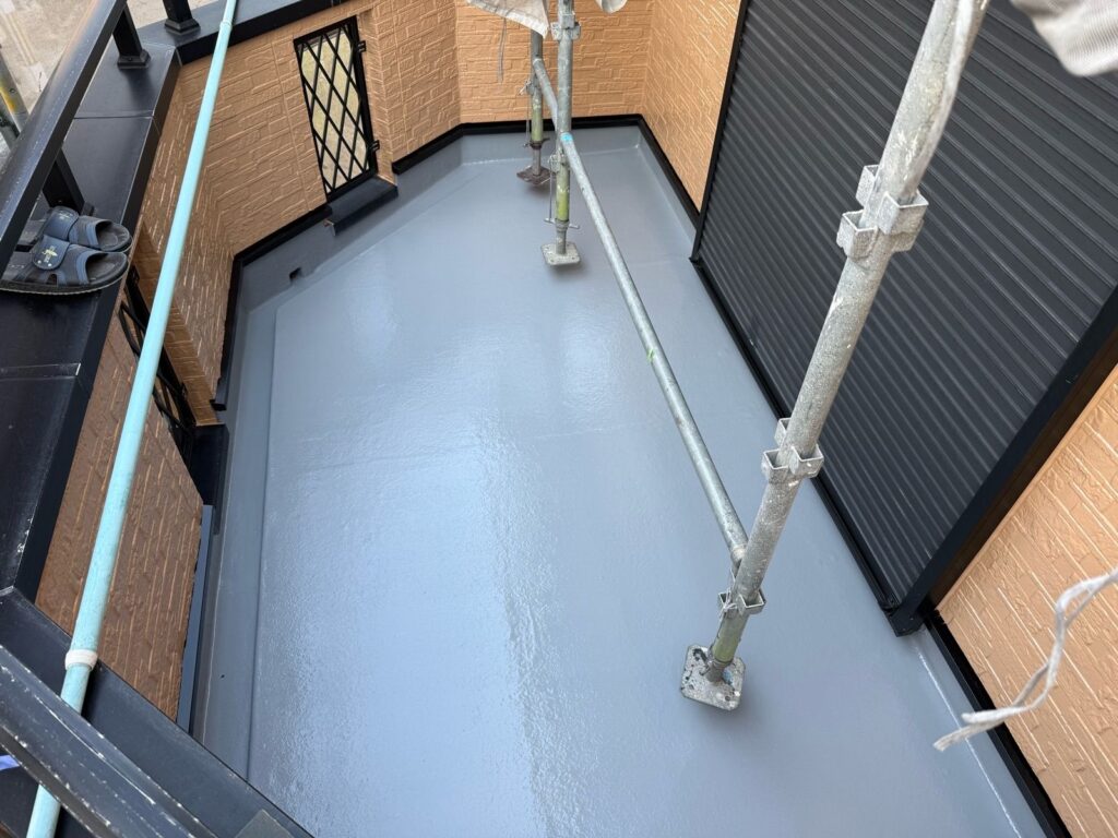 バルコニー 上塗り完了