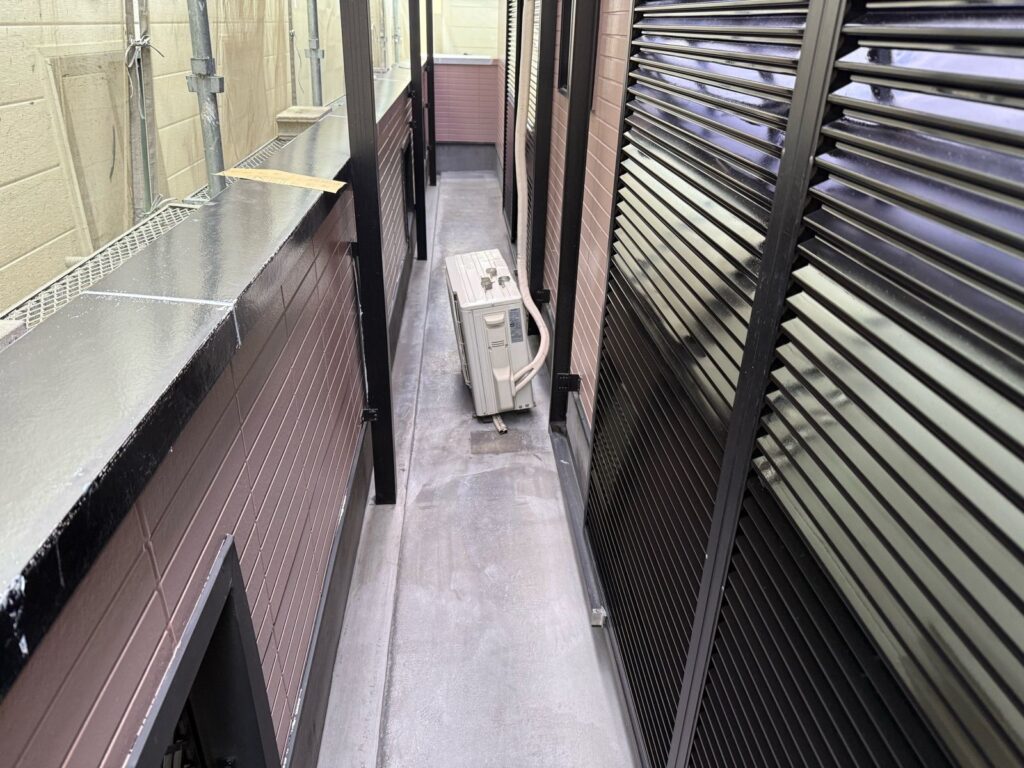 バルコニー 下塗り前