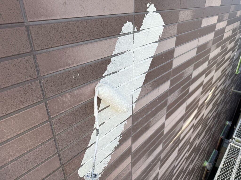 外壁 下塗り手元