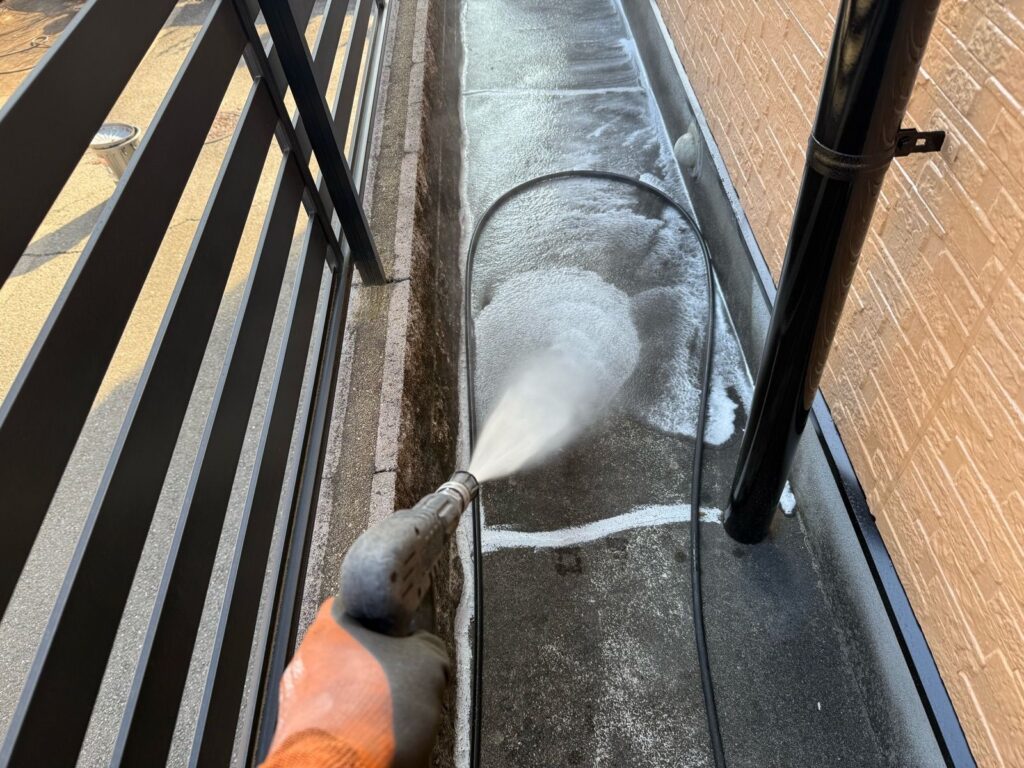 土間 バイオ洗浄液塗布