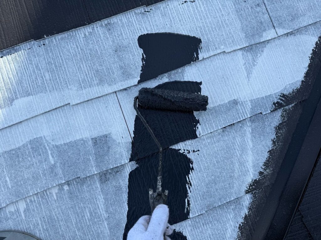 屋根 中塗り手元