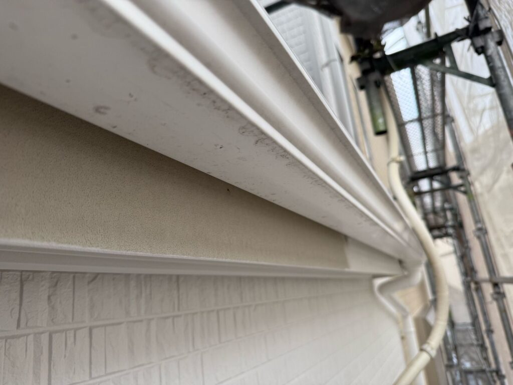 雨樋 付帯部 塗装途中