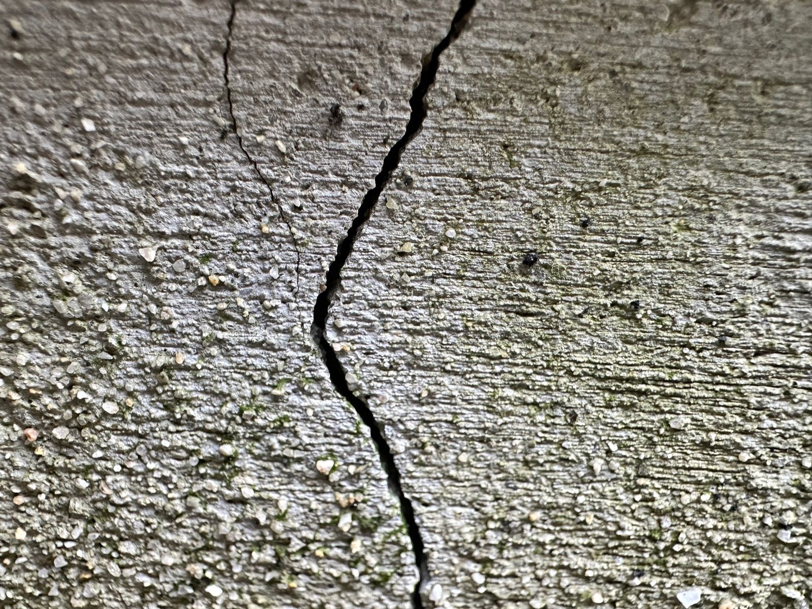 基礎のひび割れ