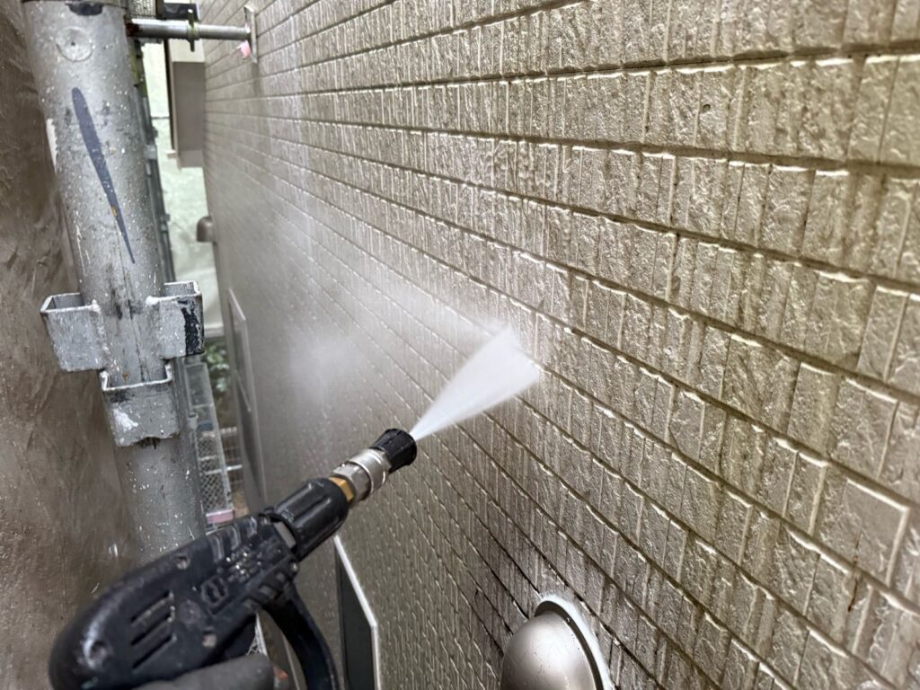 外壁 高圧洗浄手元
