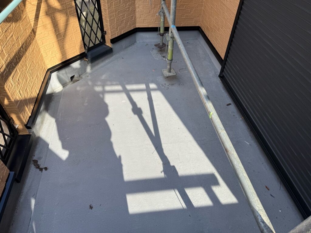 バルコニー 下塗り前