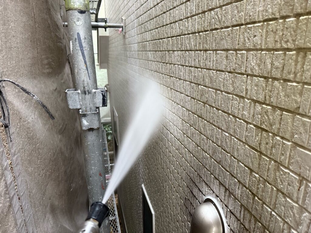 外壁 バイオ洗浄液塗布