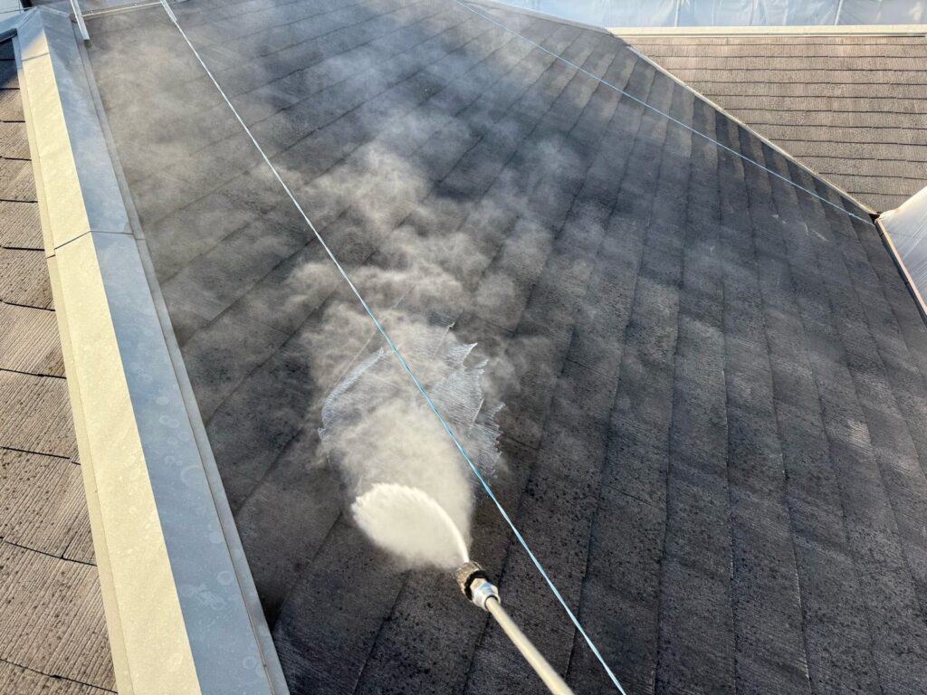 屋根 バイオ洗浄液塗布