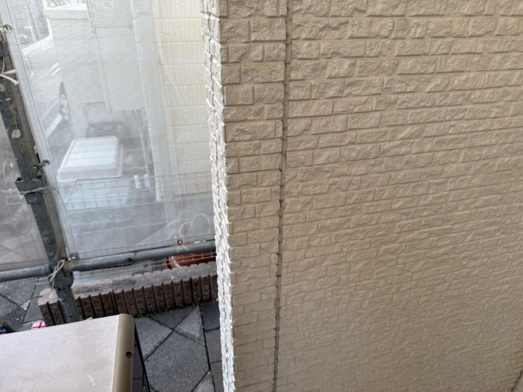 外壁　シール施工前