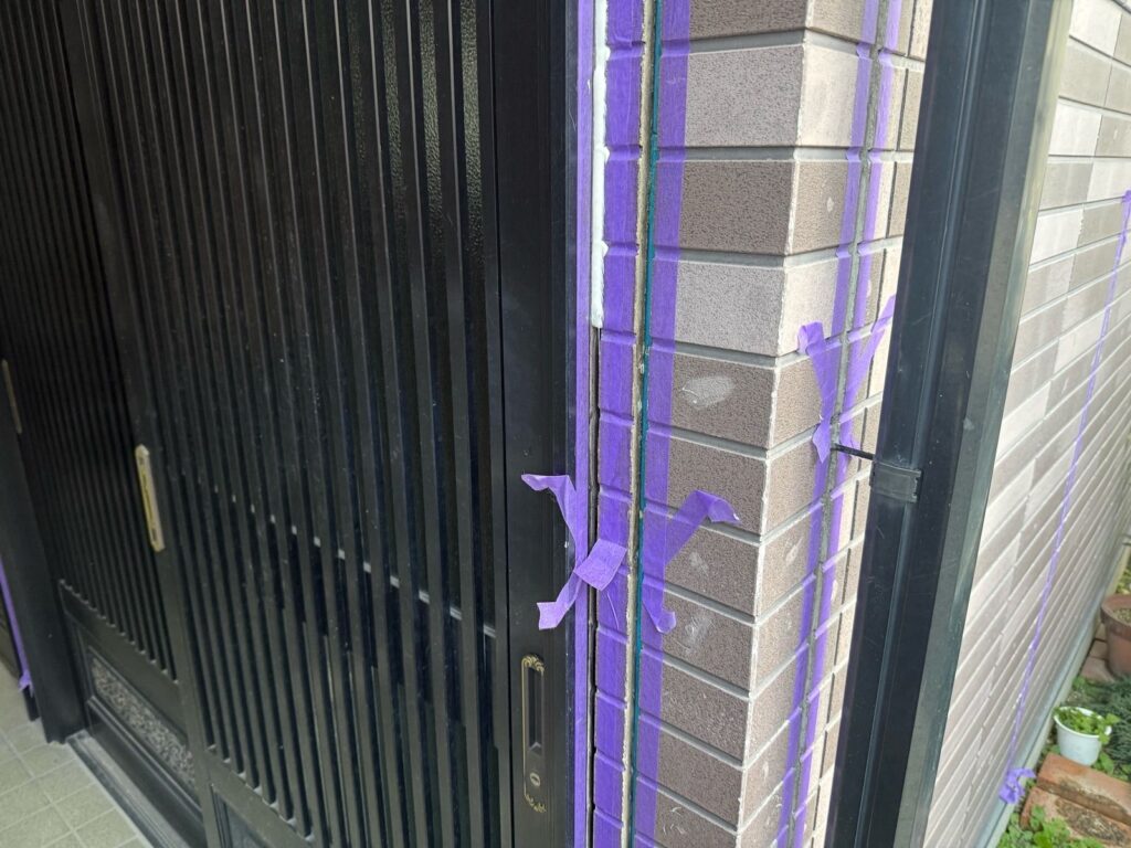 外壁 シール施工途中