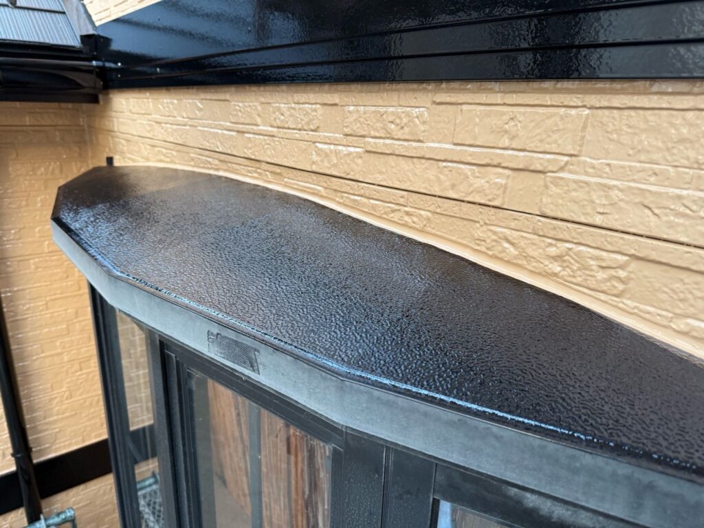 出窓 付帯部 塗装完了