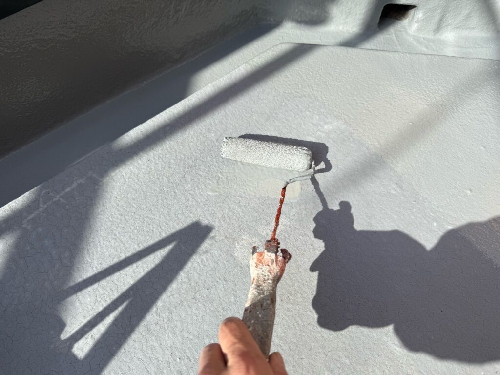 バルコニー 下塗り手元