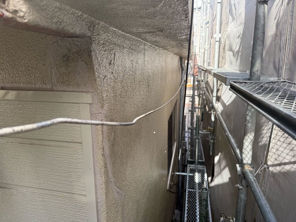 外壁　高圧洗浄途中