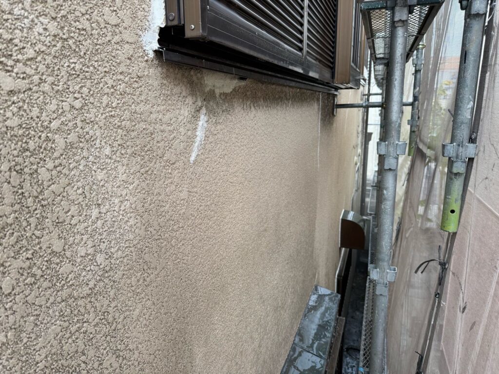 外壁 高圧洗浄途中