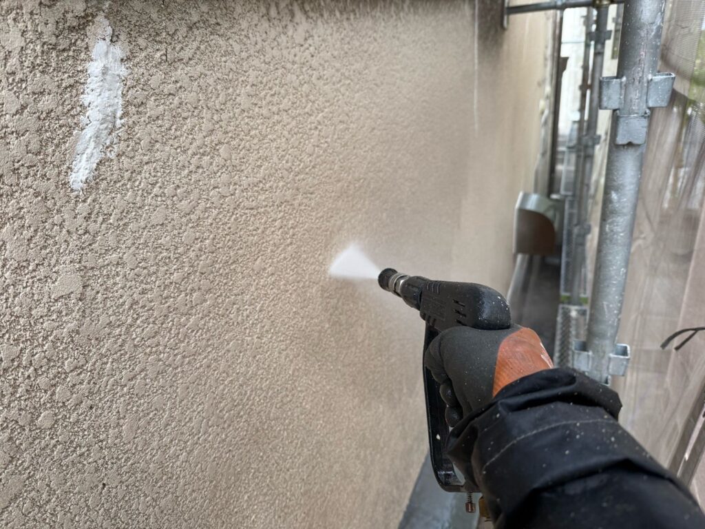 外壁 高圧洗浄手元