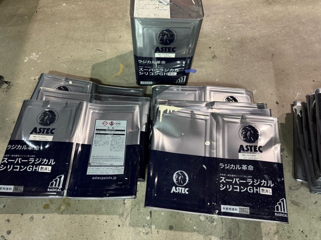 外壁　使用後塗料缶　上塗り材