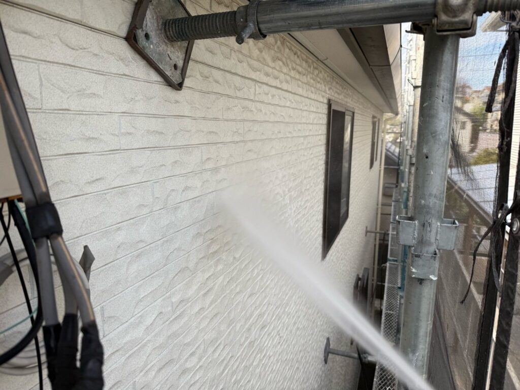 外壁　洗浄液塗布