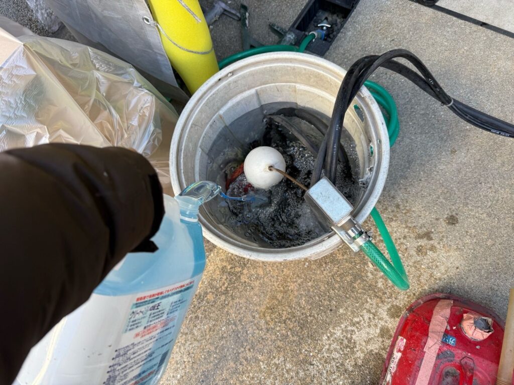 洗浄液投入