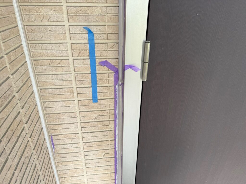 外壁　シール施工途中