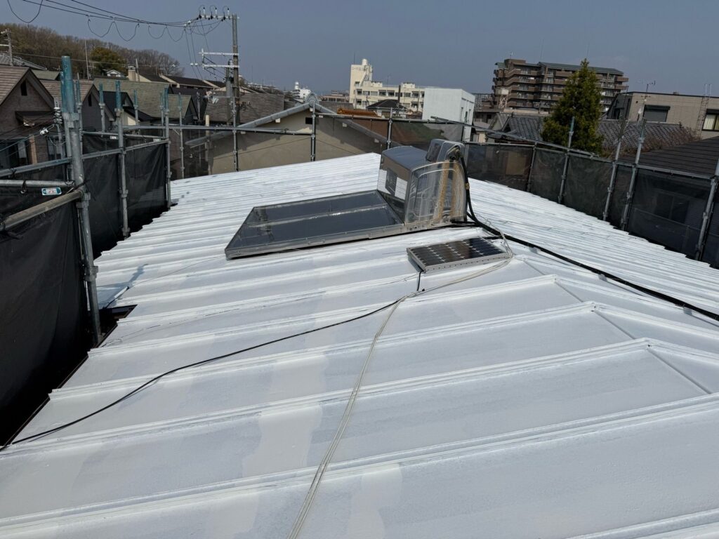 屋根　下塗り完了