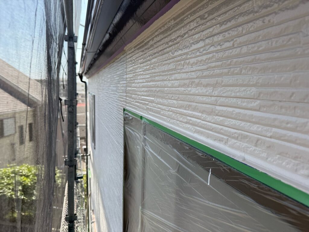 外壁 中塗り途中