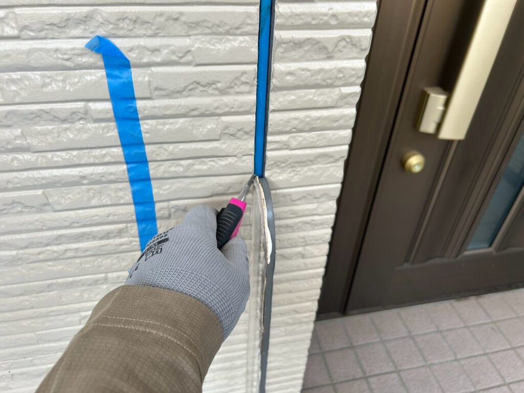 外壁 シール撤去途中