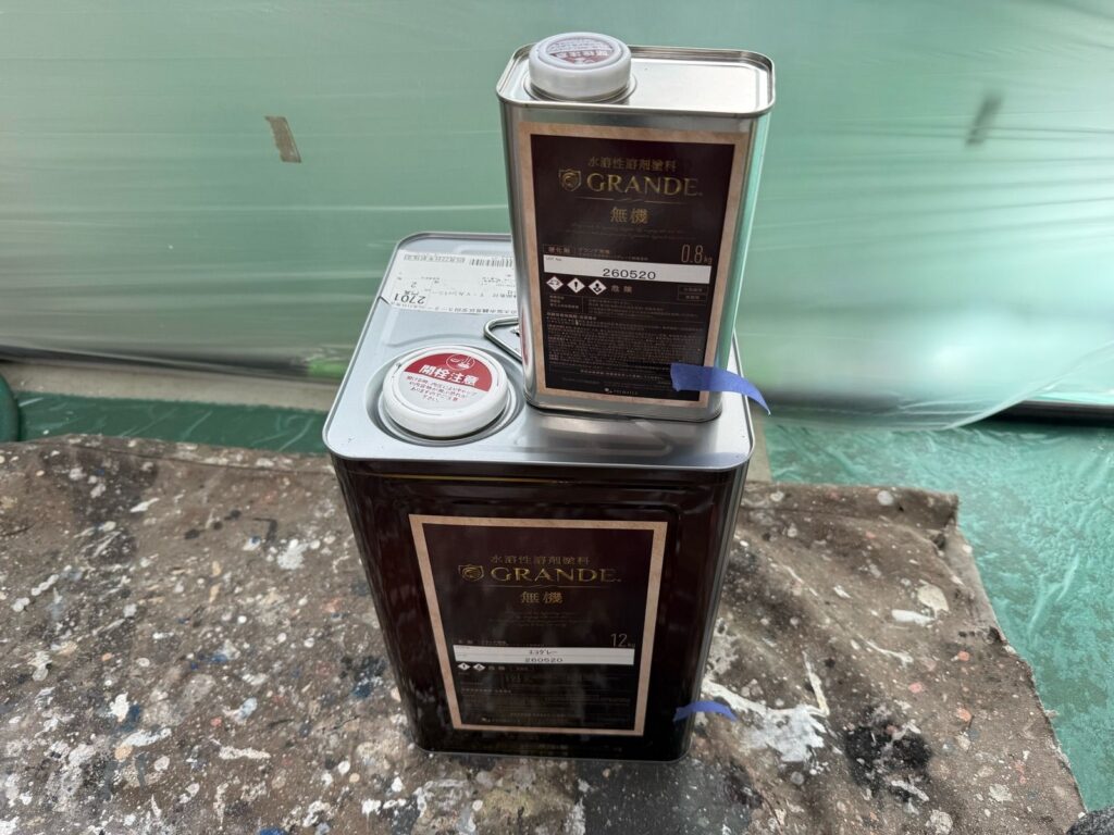 屋根 使用後塗料缶下塗り材