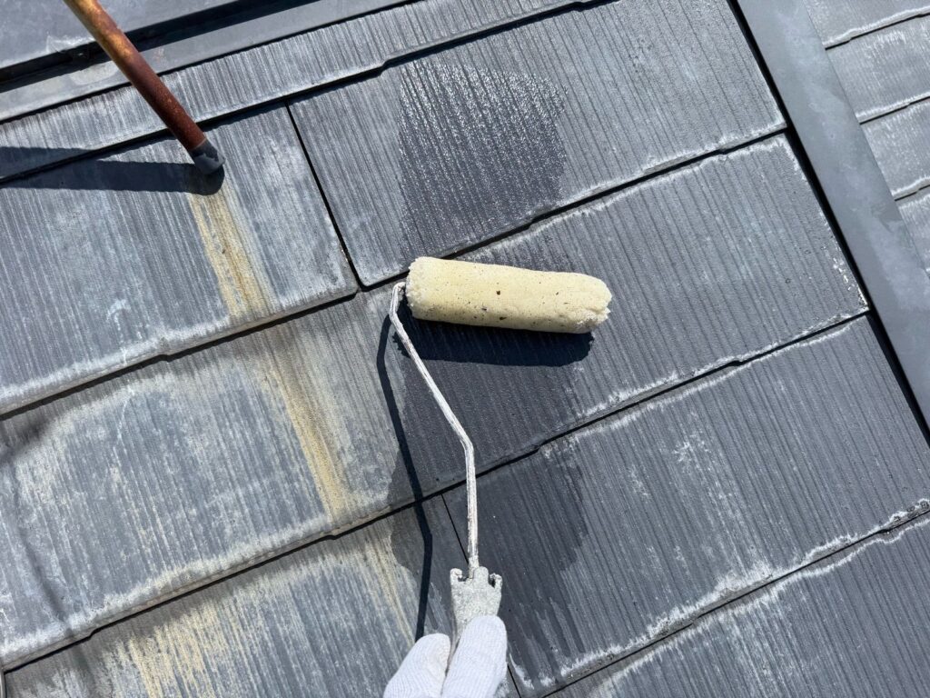 屋根 下塗り手元