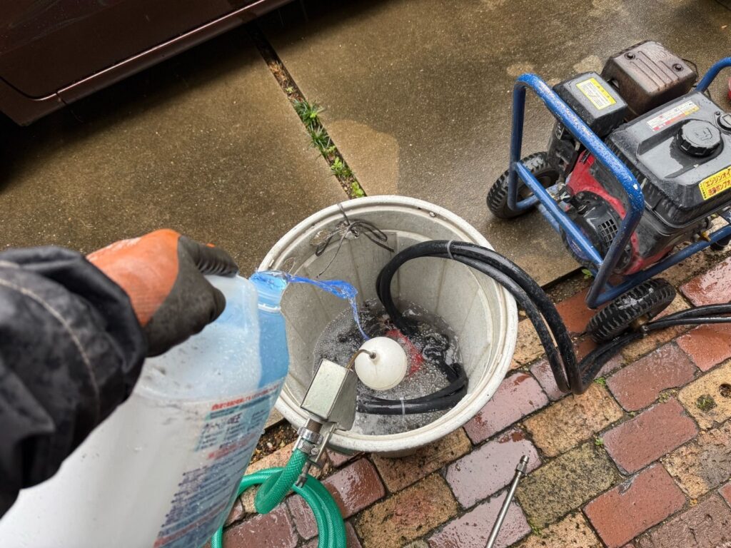 洗浄液投入
