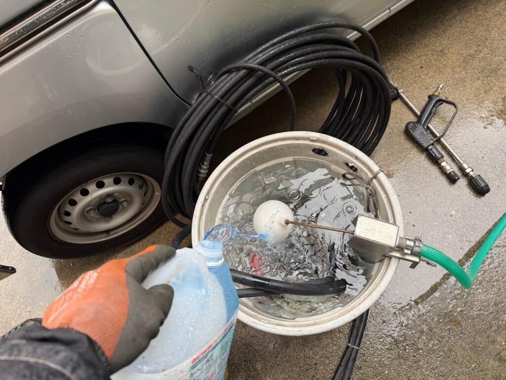 洗浄液投入