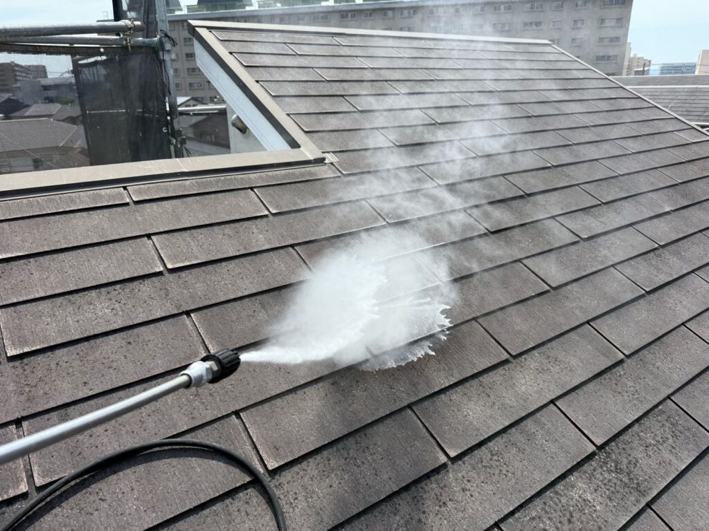屋根 洗浄液塗布