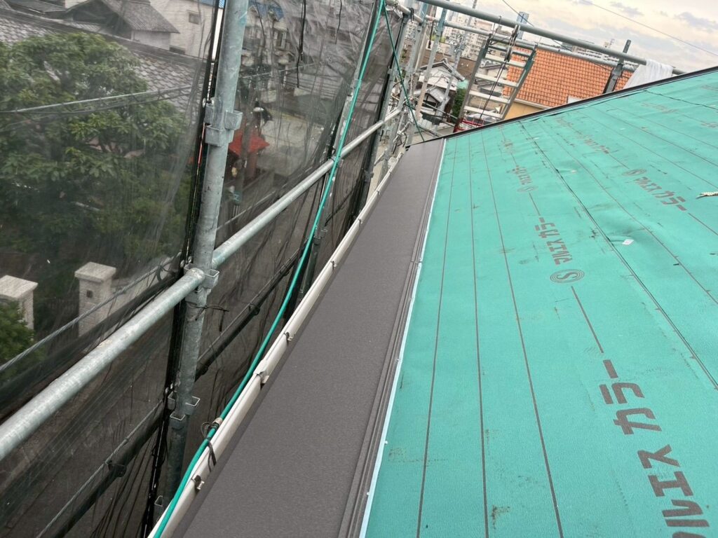 ガルテクト貼り作業開始