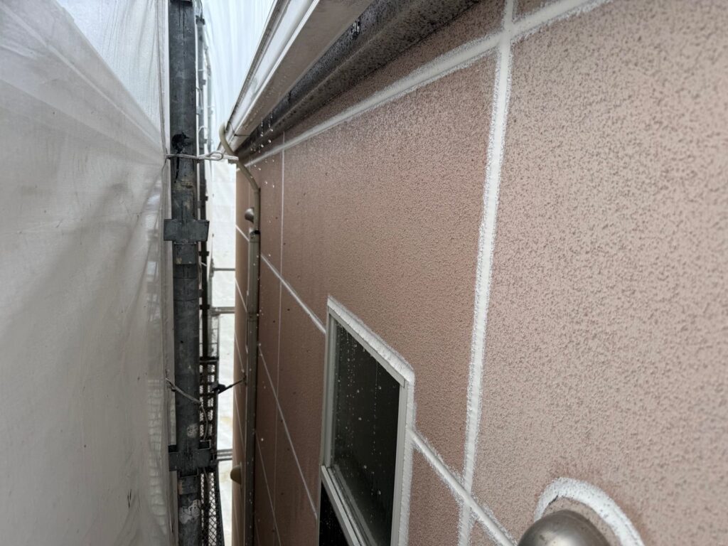 外壁 高圧洗浄途中