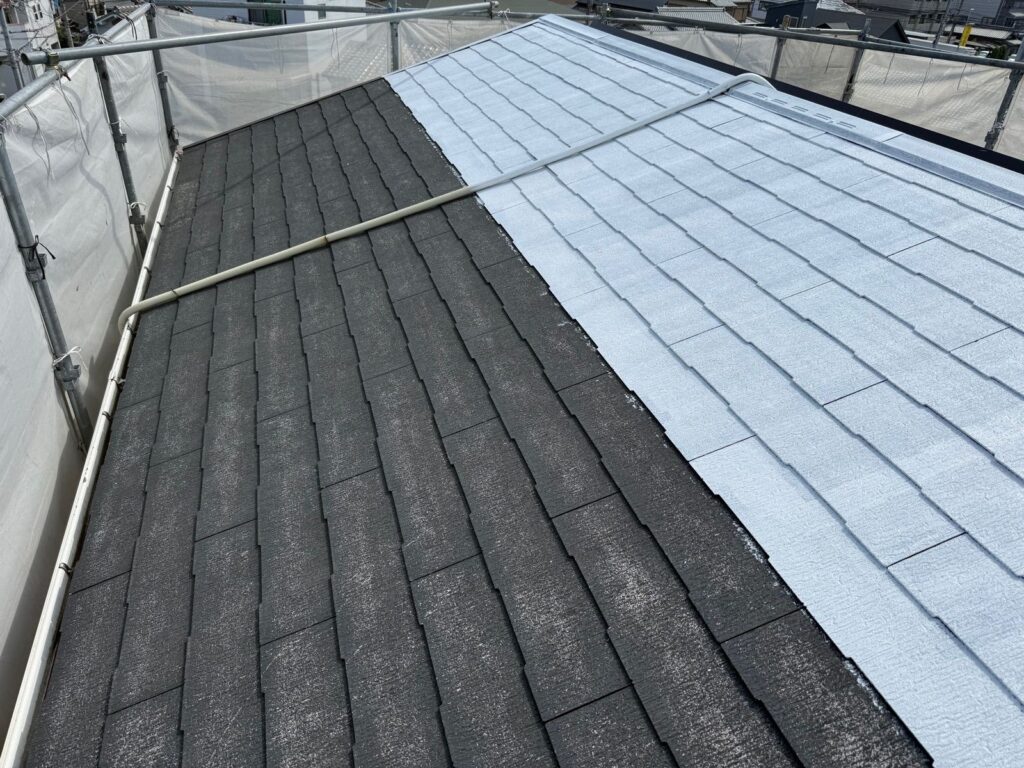 屋根 下塗り途中