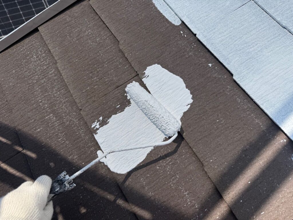 屋根 下塗り手元