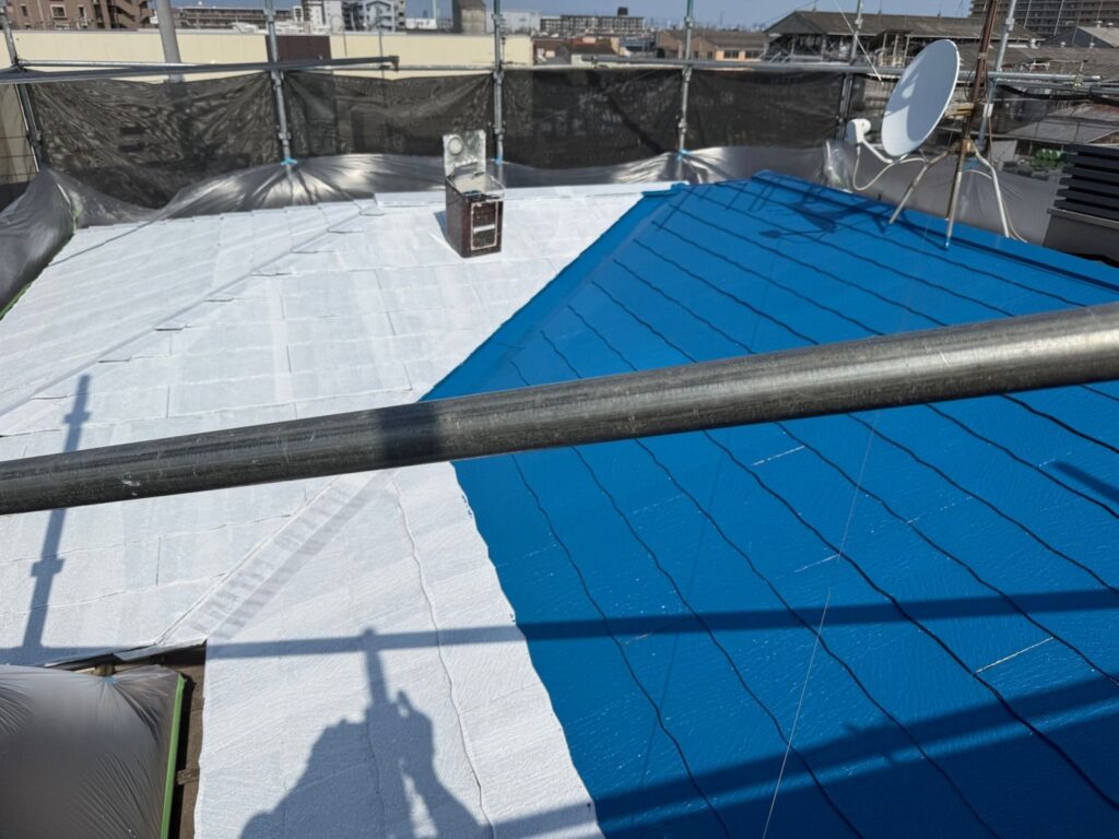 屋根 中塗り途中