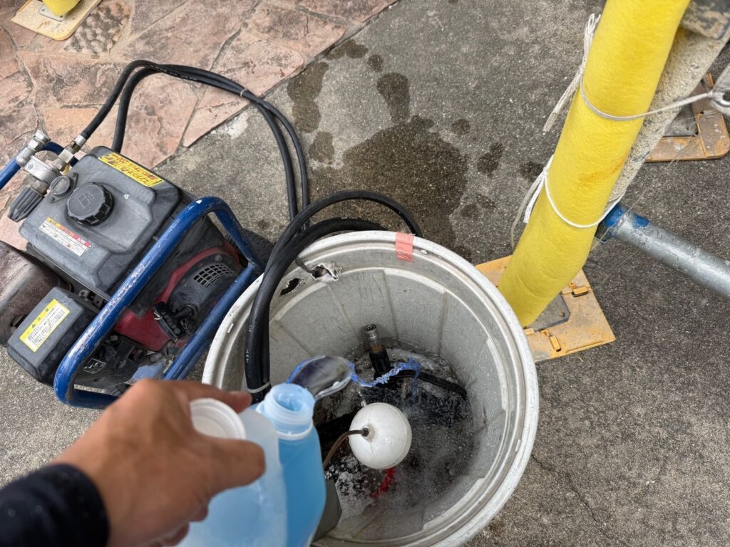 洗浄液投入