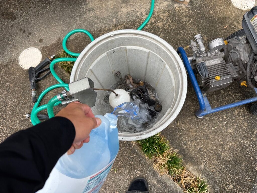 洗浄液投入