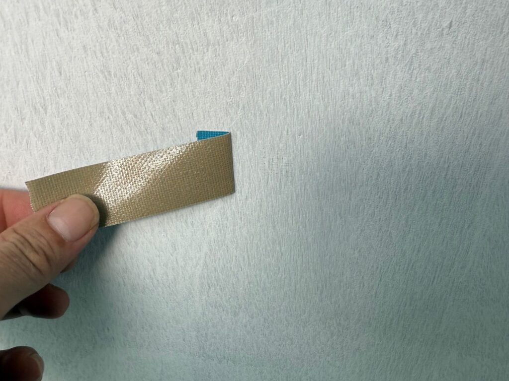 外壁　パッチテスト　剝離テープ剥がし後